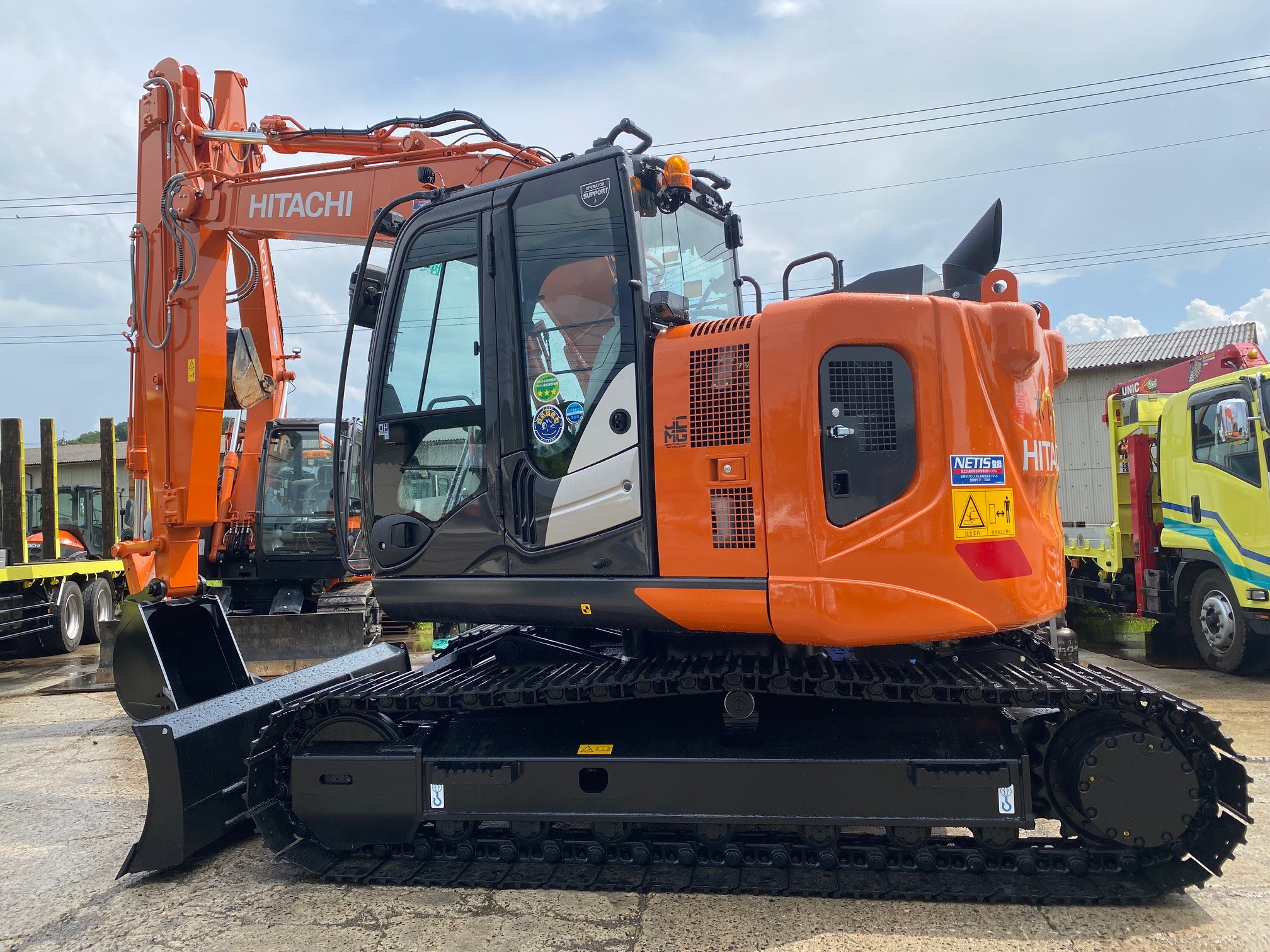 業務車両の紹介21 HITACHI ZAXIS 135US スライドアーム仕様機 – 木下建工